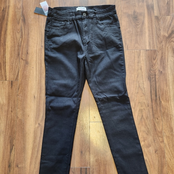 Jeans - Picture 8 of 9